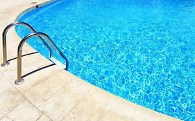 Lake & Pool